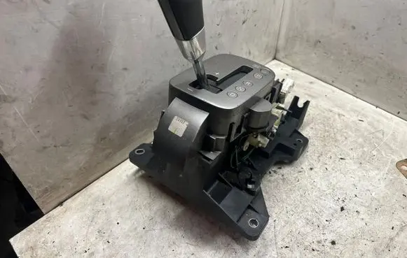 Nissan Pathfinder R51 Gear selector 06Y07