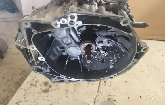 Peugeot RCZ Manual 6 speed gearbox 9670189510