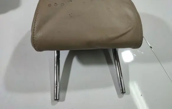 Audi A6 S6 C6 4F Front seat headrest 