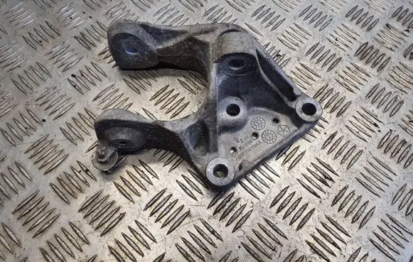 Chrysler Grand Voyager V Engine mounting bracket 04721570AA 72339