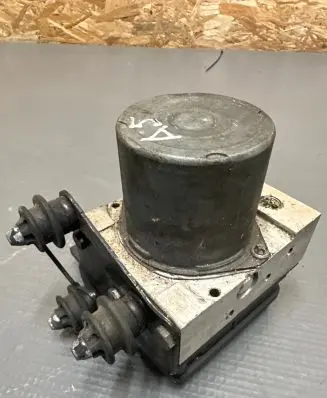 Audi A4 S4 B8 8K ABS Pump 8K0907379R 8107L0607