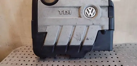 Volkswagen Tiguan Engine cover (trim) 03L103925AN