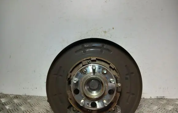 KIA Sorento Rear wheel hub