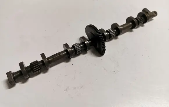 BMW 3 F30 F35 F31 Camshaft 762313701