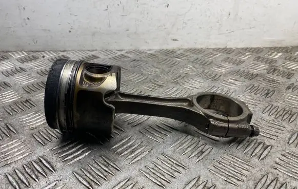 Skoda Superb B6 (3T) Piston with connecting rod