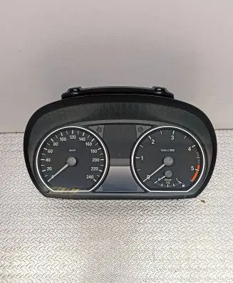 BMW 1 E81 E87 Speedometer (instrument cluster) 102495293 150305847 78794602
