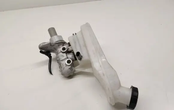 Mercedes-Benz B W246 W242 Master brake cylinder A2464300202