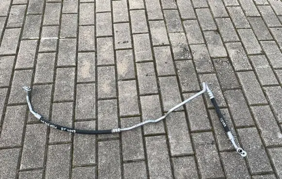 Air conditioning (A/C) pipe/hose