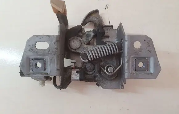 Volvo S40 Engine bonnet/hood lock/catch 30716530