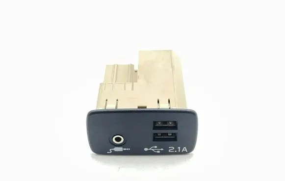 Subaru XV II AUX in-socket connector 17041600A 86257VA130