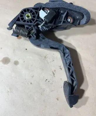 Ford Turneo Courier Clutch pedal EY167B633CA
