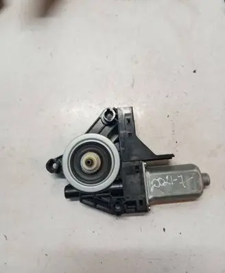 Volvo S60 Front door window regulator motor WR12717