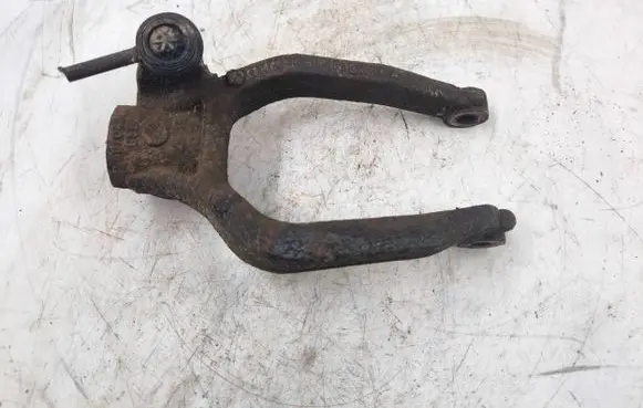 Alfa Romeo 159 Lower shock absorber bracket 