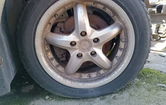 R16 alloy rim