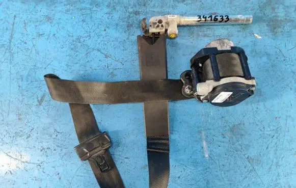 Ford Escape III Front seatbelt CJ5Z78611B08AC