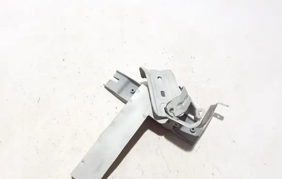 Fender mounting bracket