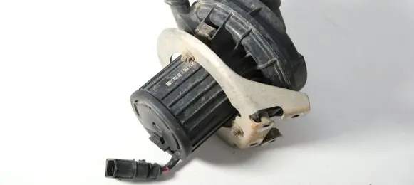 Audi A6 S6 C6 4F Secondary air pump 06A959253B