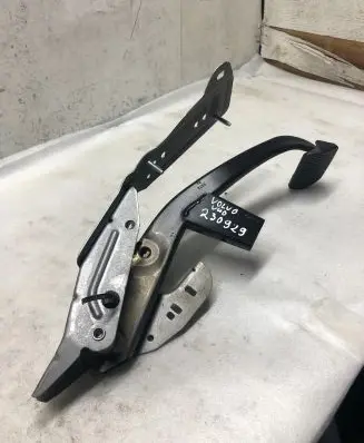 Volvo V40 Cross country Brake pedal 31445638