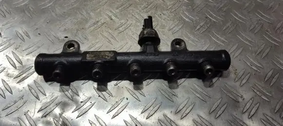 Ford Focus Fuel main line pipe 9654726280 0519090219
