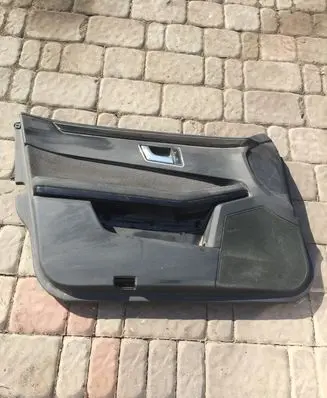 Mercedes-Benz E W212 Front door card panel trim 2127201570
