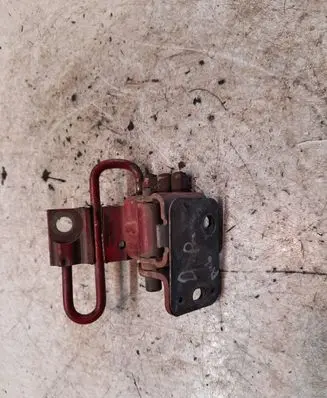 Audi A6 S6 C5 4B Front door lower hinge 4B0831412B