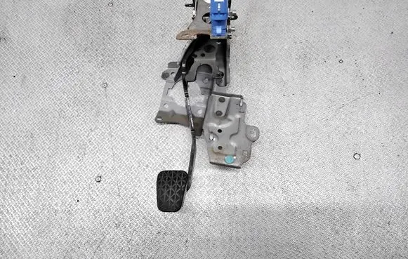 Mazda 2 Brake pedal