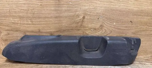 Volvo V70 Front door seat control surround trim 9174422