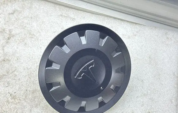 Tesla Model Y Original wheel cap 118823600A
