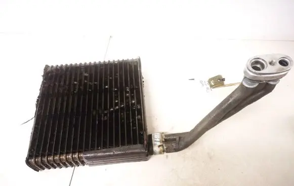 A/C cooling radiator (condenser)