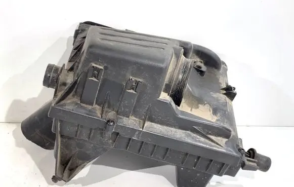 Opel Insignia A Air filter box 55560883