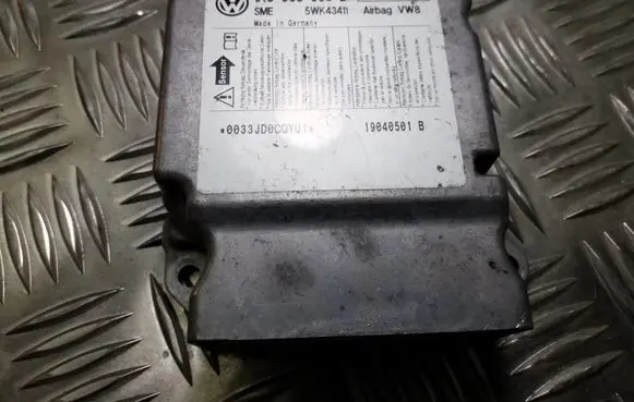 Volkswagen Golf Plus Airbag control unit/module 1K0909605D