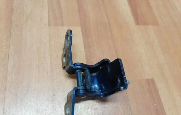 Renault Modus Rear door upper hinge 213718 8200213718 824011716R
