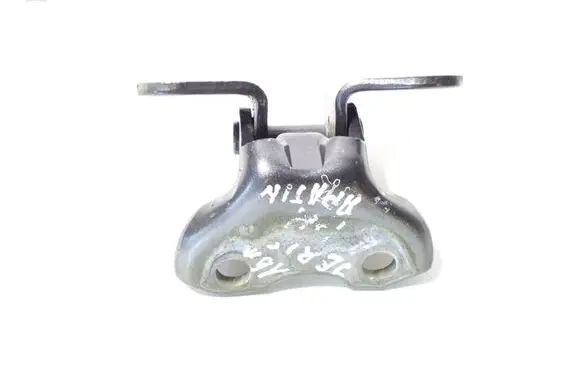 Toyota Yaris Front door lower hinge 687400D071