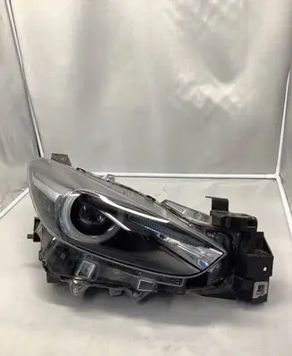 Mazda 3 III Headlight/headlamp B63C51030