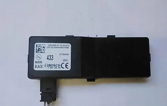 Opel Insignia A Door central lock control unit/module 13503204