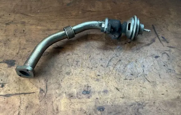 Audi 80 90 S2 B4 EGR valve line/pipe/hose 028131521d