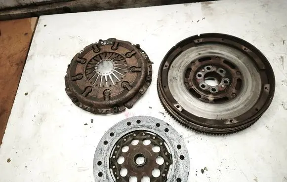 Audi A4 S4 B5 8D Clutch set kit 058141031E
