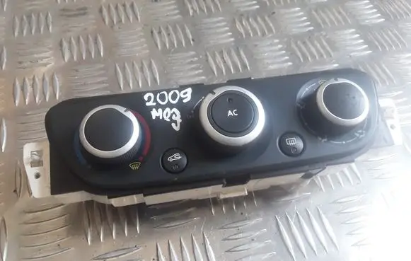 Renault Megane III Climate control unit T1001786G