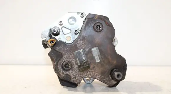 BMW 3 E90 E91 Fuel injection high pressure pump 7788670 0445010045