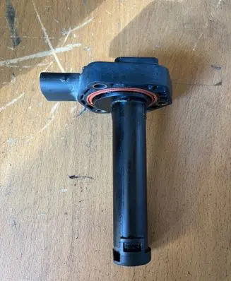 BMW 1 E82 E88 Oil level sensor 7567723