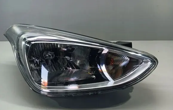 Hyundai i10 Headlight/headlamp 92102-B9000