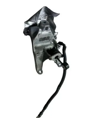Engine mounting bracket