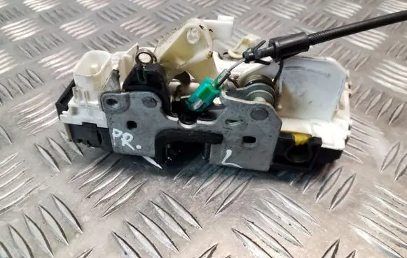Chrysler Grand Voyager V Front door lock P04589281AE