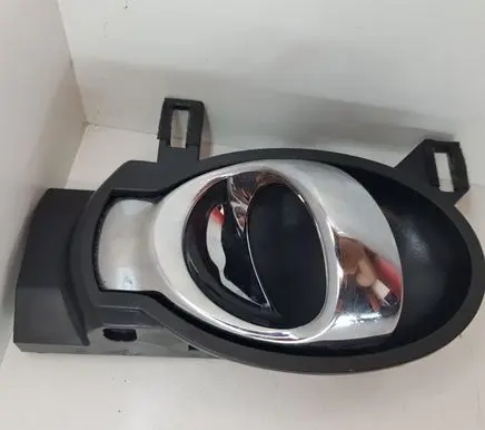 Nissan Juke I F15 Front door interior handle