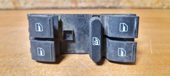 Volkswagen PASSAT B6 Electric window control switch 1k3959857