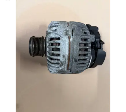 Volkswagen PASSAT B6 Generator/alternator 03F906023F