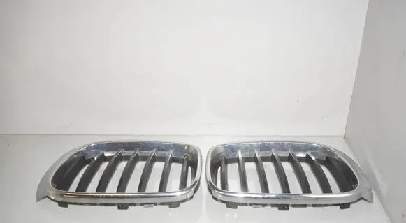 BMW X3 F25 Front bumper upper radiator grill 7338571 7338572 51117338571