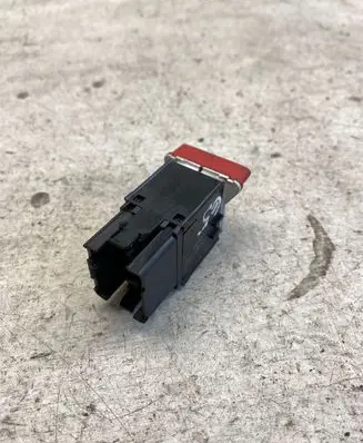 Volkswagen Golf V Hazard light switch