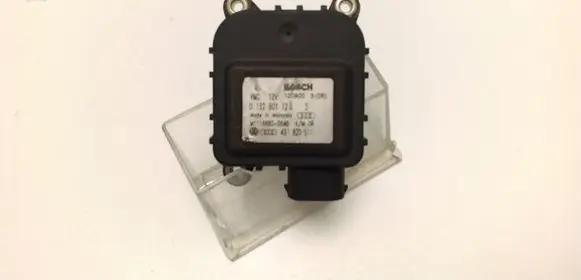 Audi A6 S6 C5 4B A/C air flow flap actuator/motor 0132801126