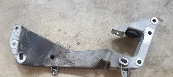 BMW 4 F32 F33 Gearbox mounting bracket 6769281